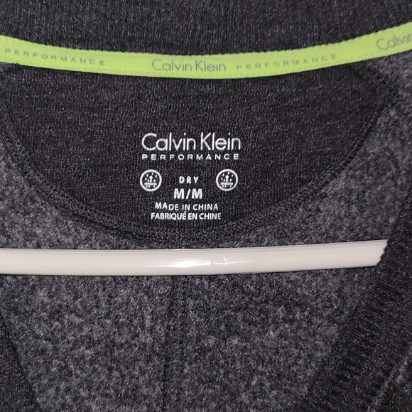 Calvin Klein Sweater - Picture 4 of 4